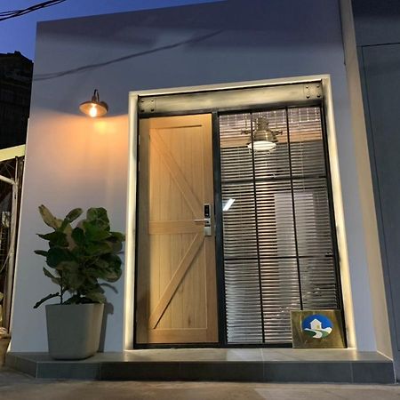 阡陌-浴缸在客廳民宿 Tainan Esterno foto